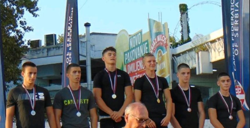 Štaub Kolar medalje uručuje Janoš Panda